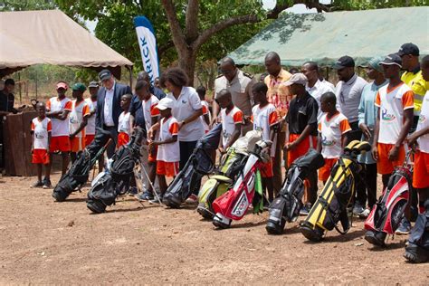 Ducation Par Le Sport Une Centaine D Enfants Re Oit Des Quipement