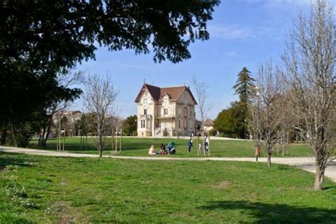 isle-sur-sorgue-market-parc-gautier-2 | Provence Days