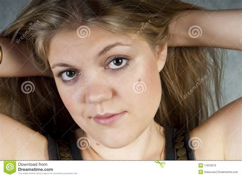 Jeune Blonde Attirante Photo Stock Image Du Renivellement