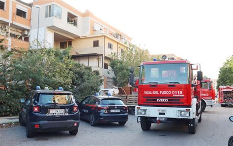 Reggio Calabria In Corso Blitz Di Carabinieri E Vigili Del Fuoco Al