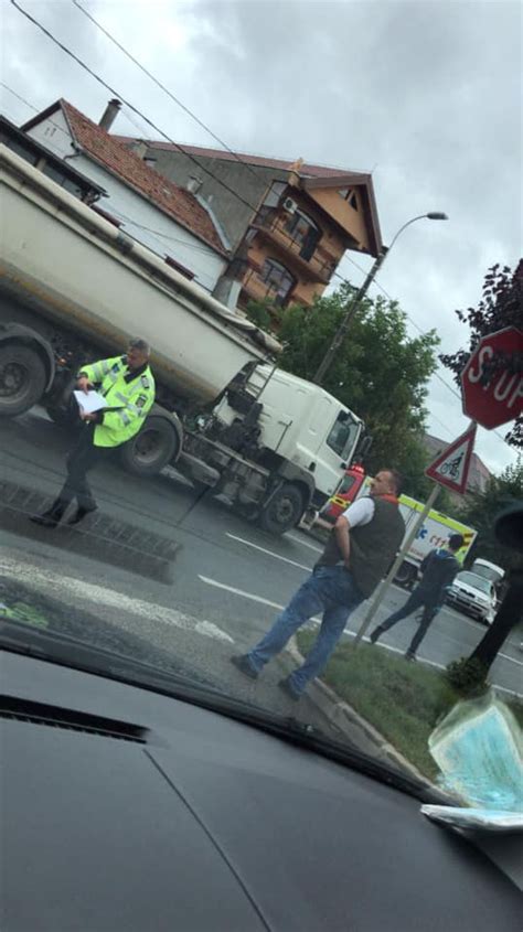 Ziua De Cluj Accident Pe Coposu T N R R Nit Dup Un Impact Ntre O