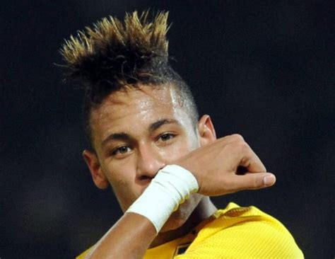 Cortes De Cabelo Do Neymar Relembre Todos Os Penteados Do Craque