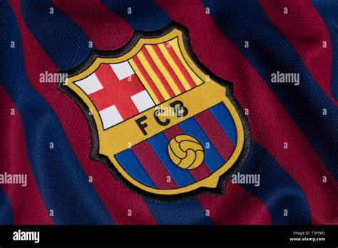 Fc barcelona badge hi-res stock photography and images - Alamy