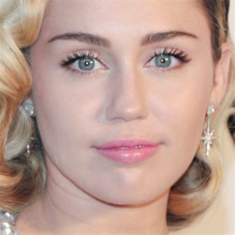 Miley Cyrus Makeup Photos & Products | Steal Her Style