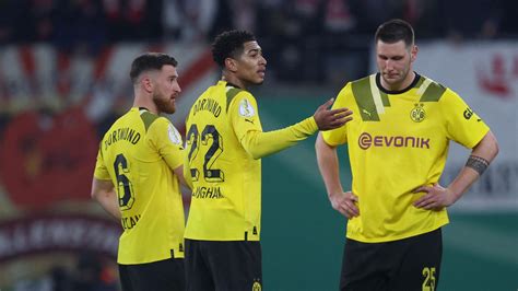 Es War Einfach Ein Schei Abend Bvb Fliegt Aus Dem Pokal