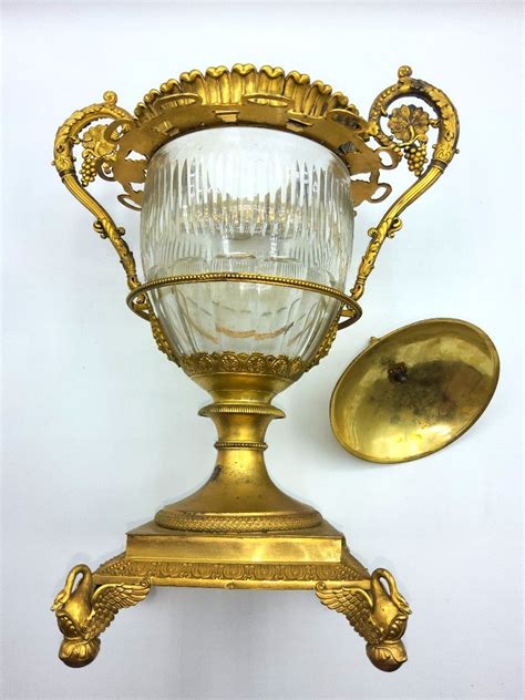 Proantic Exclusivité Grand Vase Couvert En Cristal De Baccarat Et Ar