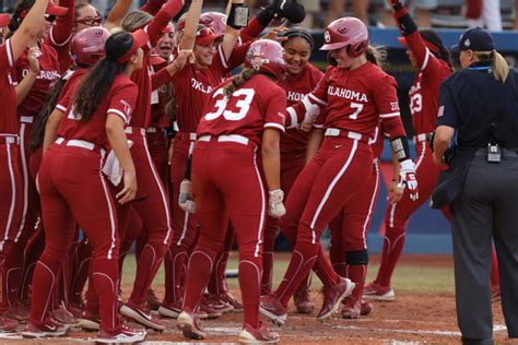 Oklahoma Tops Texas Completes Sweep In Women S College World Series Softball Championship