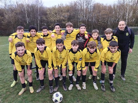 Football Club De Bressuire U15 D2 Sans Soucis Pour Une Large Victoire