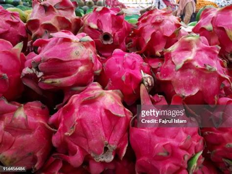 Pink Dragon Fruit Photos and Premium High Res Pictures - Getty Images