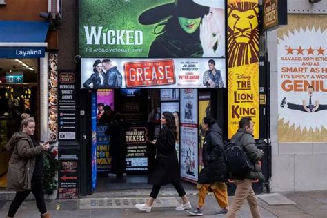 Wicked musical tickets are only £25 for London Theatre Week ahead of Ariana Grande film release ...