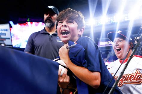 Astros Jose Altuve Surprises Young Fan With Special T In Miami