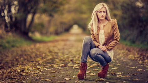 Cute Blonde Desktop Wallpaper 20800 Baltana
