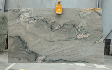 Macaubus Fantasy Quartzite G Lux