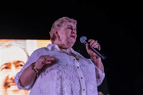 “arriba Paquita” Santa Fe Klan Compartió Escenario Con Paquita La Del