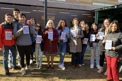 Seremi de Educación Elizabeth Chávez visita Campus el Boldal para