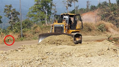 Dozer Shantui Dh Roller Dump Trucks Unloading Rock Making National