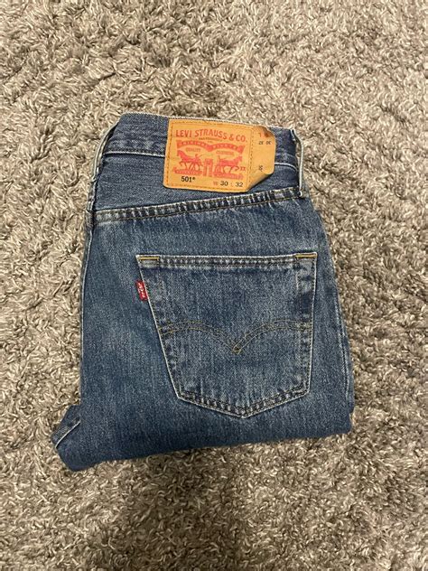 Se produkter som liknar Levis 501 jeans på Tradera 627794343