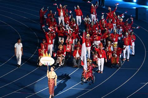 Foto Opening Ceremony Apg Atlet Indonesia Tampil Beda Dengan