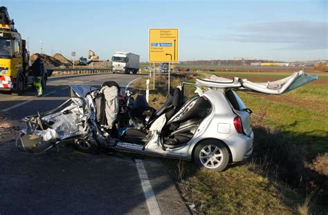 Rettungshubschrauber Bei Neuhausen Zwei Schwerverletzte Nach Unfall