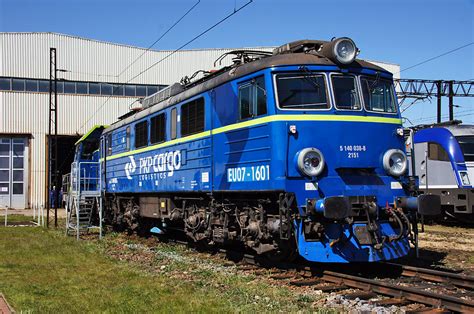 PKP Intercity pożyczą od PKP CARGO pięć lokomotyw serii EU07