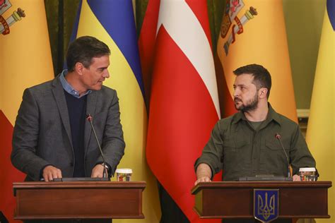 S Nchez Se Re Ne Con Zelenski En Kiev Y Anuncia El Env O De Armamento A