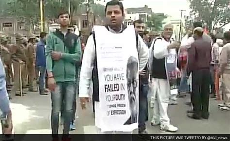 Protest March By Congress Against Pdp Bjp Government In Jammu