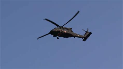 中華民國空軍 Uh 60m黑鷹直升機 935 水上機場降落（訓練中）20230130 Youtube