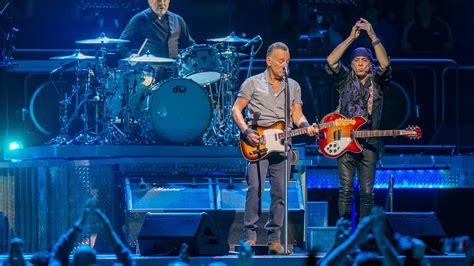 See the Bruce Springsteen 2023 tour setlist, and Tulsa highlights