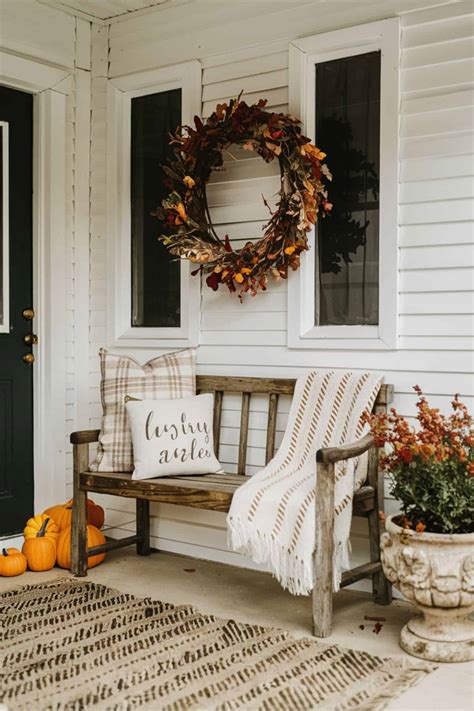 20+ Fall Porch Decor Ideas for a Cozy Fall Vibe
