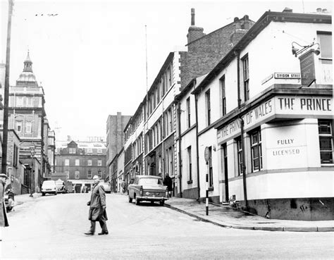 The Prince Of Wales pub (now the Frog and Parrot) on Division Street ...