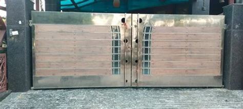 Stainless Steel Modern Ss Hinged Main Gate For Residential At Rs 1400