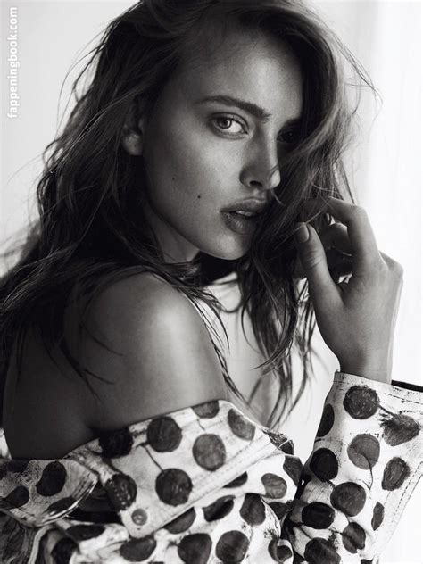 Meri Gulin Nude OnlyFans Leaks Fappening FappeningBook