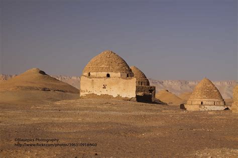 Dakhla Oasis Al Qasr Tombs Dakhla Oasis Is One Of The Se Flickr