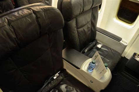 Review Alaska Airlines First Class B737 8 Bellingham Honolulu