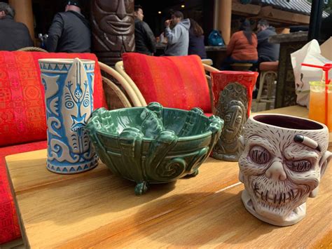 PHOTOS, REVIEW: New Drinks, 4 New Souvenir Mugs Released at Trader Sam ...