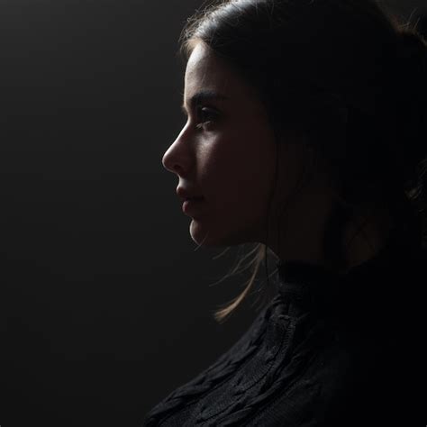 Portrait de profil de femmes Maquillage nude Fille de silhouette vue latérale Photo Premium