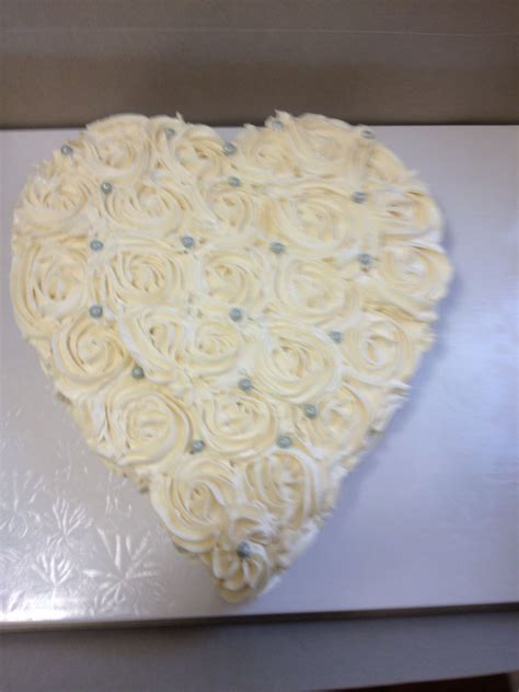 Rose heart cake | Heart cake, Homemade cakes, Cake