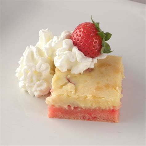 Strawberry Ooey Gooey Butter Cake By Paula Deen Sweeeeeet Gooey And