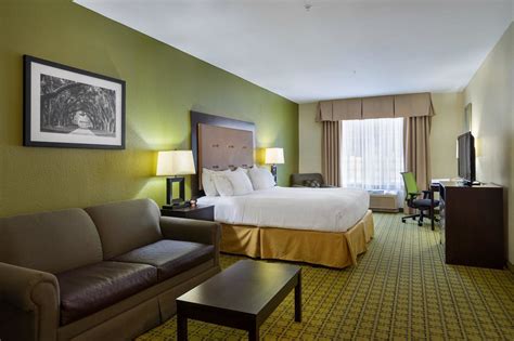 Discount Coupon for Holiday Inn Express and Suites Savannah - Midtown ...