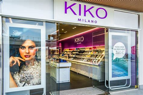 esenciales de maquillaje  cuidado de la piel de kiko milano  vuelan