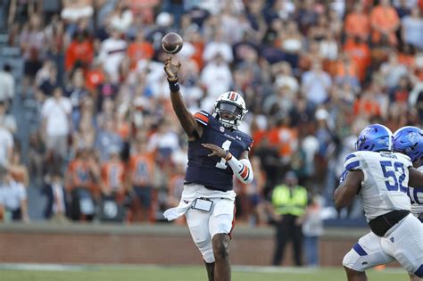 Auburn Football Qb Tj Finley Back In Action With The Tigers