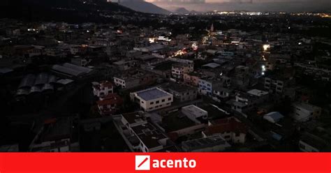 Ecuador mantendrá apagones de hasta 14 horas diarias en medio de su