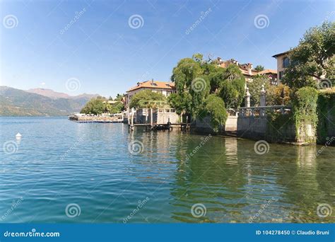 Isla Del Lago Orta De San Julio Piamonte Italia Foto De Archivo