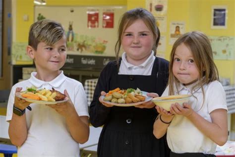 East Ayrshire Council Achieves Gold School Meals Award For 14th Year