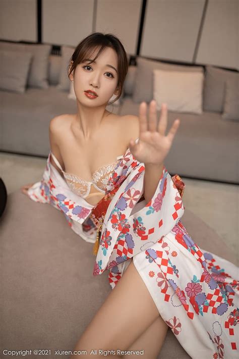 Online Crop HD Wallpaper Girl Sitting On Girl Model Boob Fight Kimono Wallpaper Flare