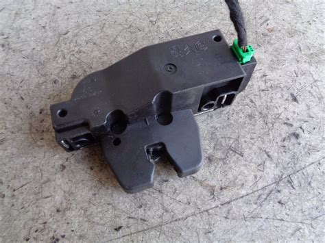 ZAMEK KLAPY BAGAŻNIKA PEUGEOT 307 LIFT - 7872868220 - oficjalne ...