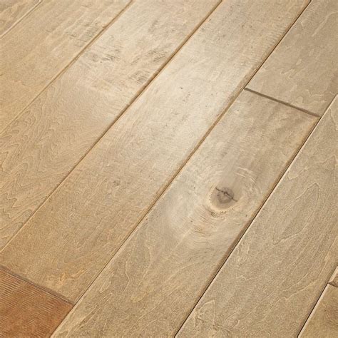 Shaw Yukon Maple 5 Gold Dust SW547 01001 Engineered Hardwood 3 8 X