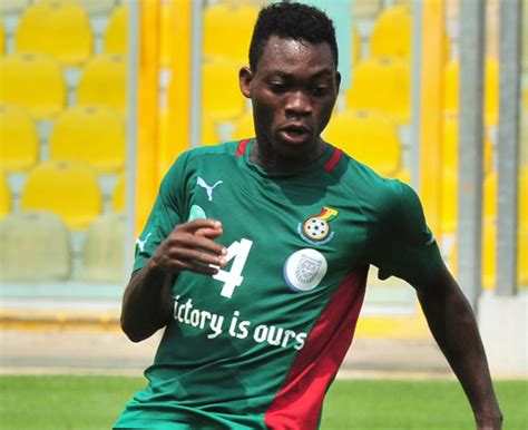 Christian Atsu: Ghana star sees full time action as Everton is ...