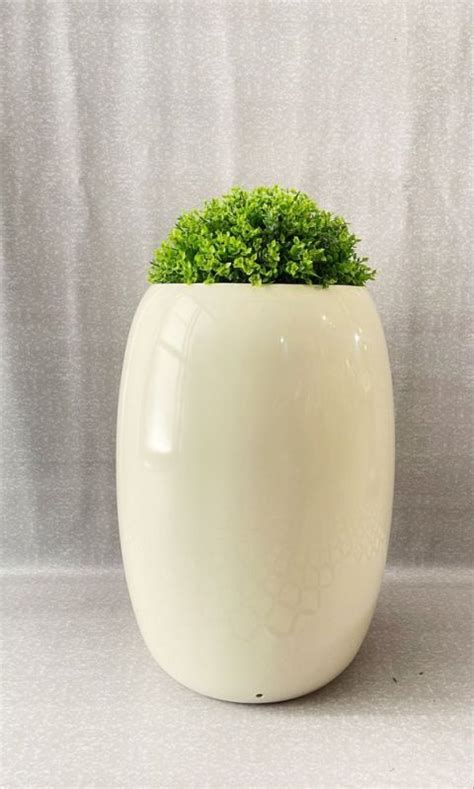 Plain Glossy White Round Fiberglass Planter For Outdoor Use Indoor