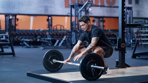 Deadlifting grips and straps